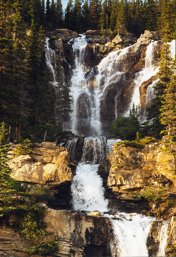 Wasserfall am Icefield Parkway