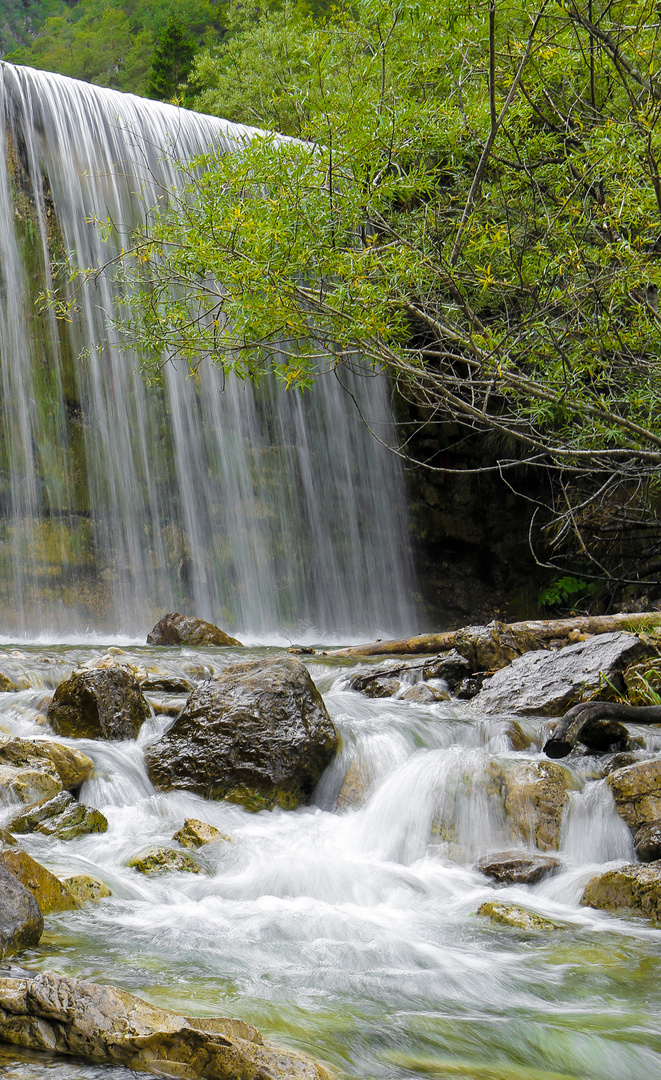 Wasserfall am  "Ledro - See"