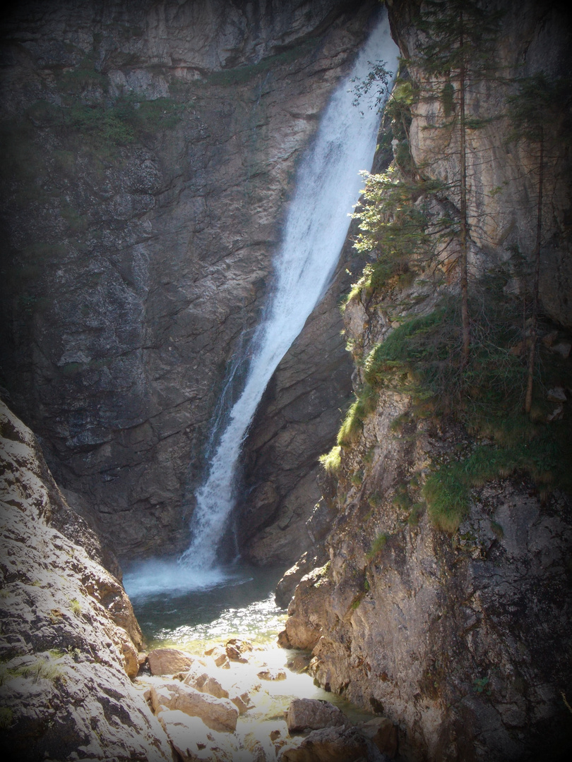 Wasserfall am Schloss Neuschwanstein