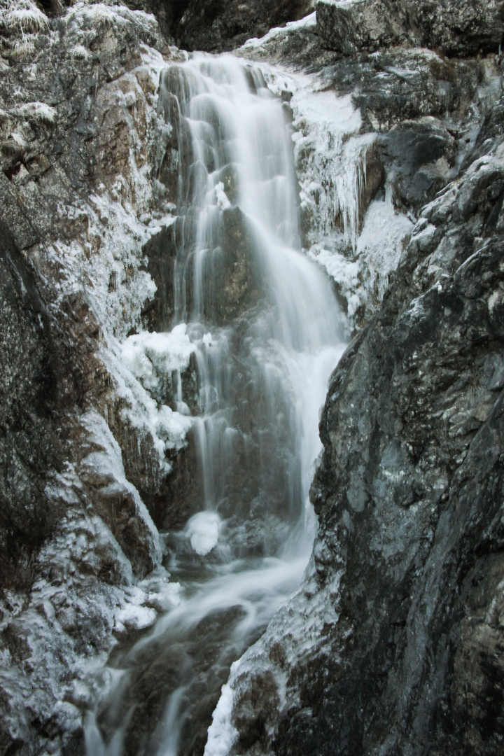 Wasserfall am Sylvenstein