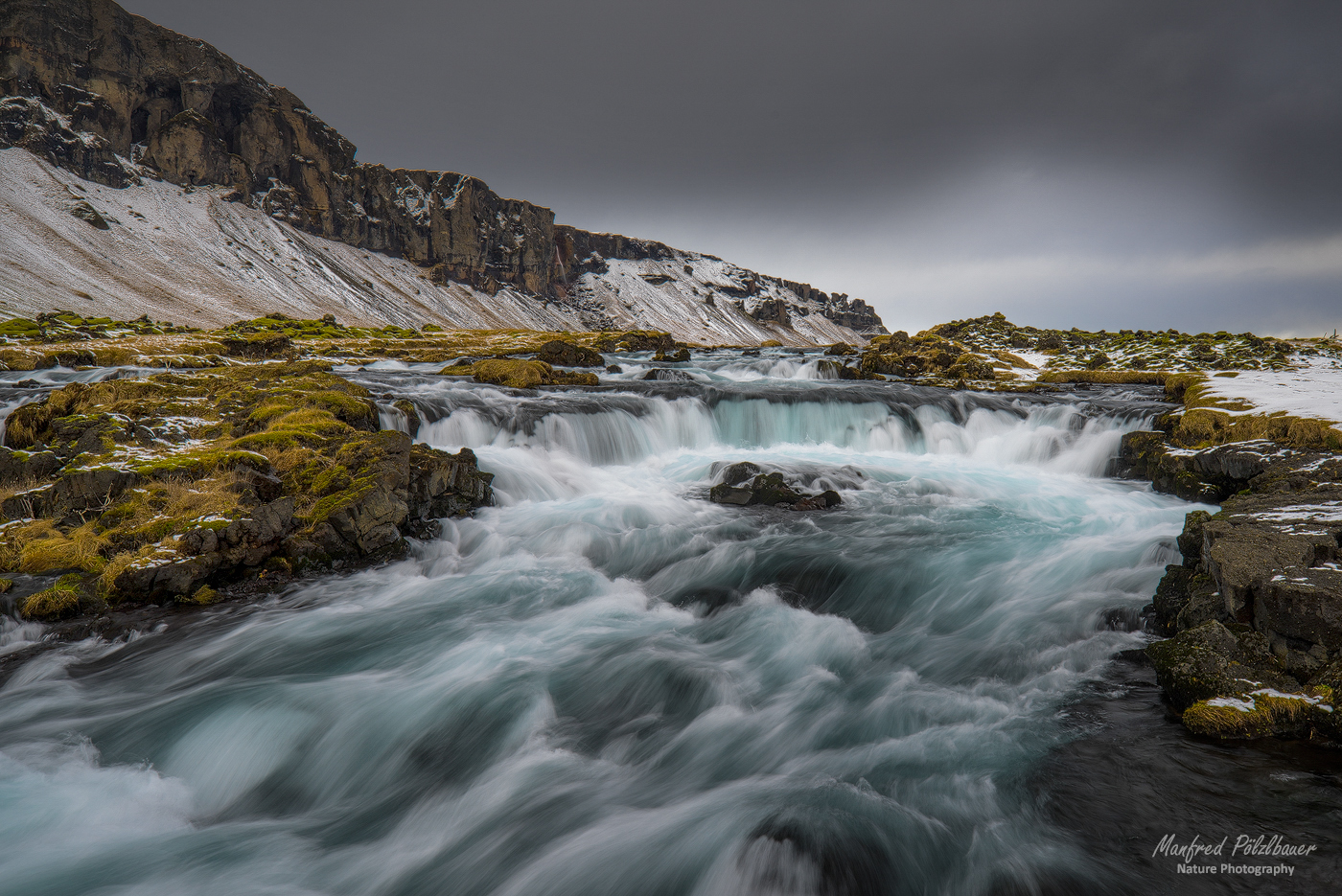 Wasserfall am Wegesrand