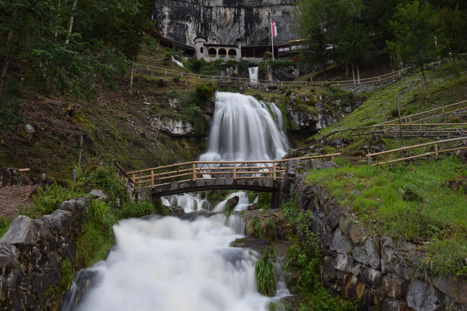 Wasserfall an den Beatushöhlen