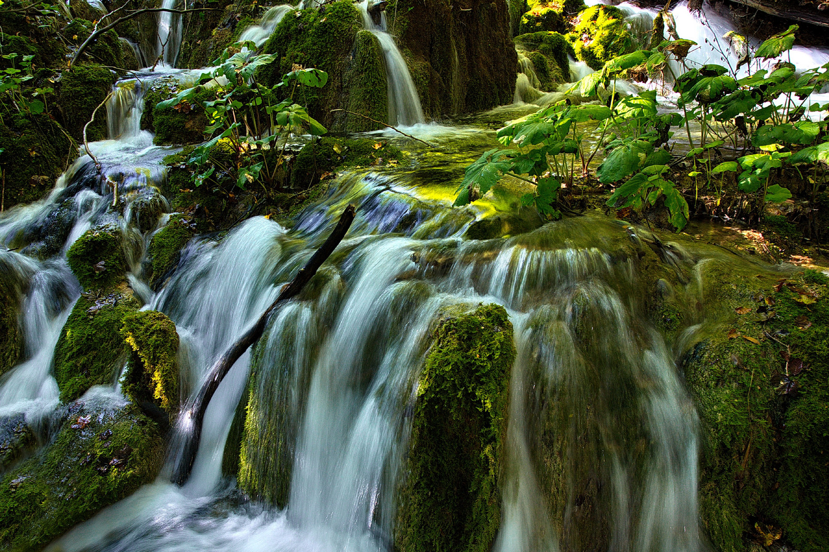 Wasserfall an den oberen Plitvicer Seen