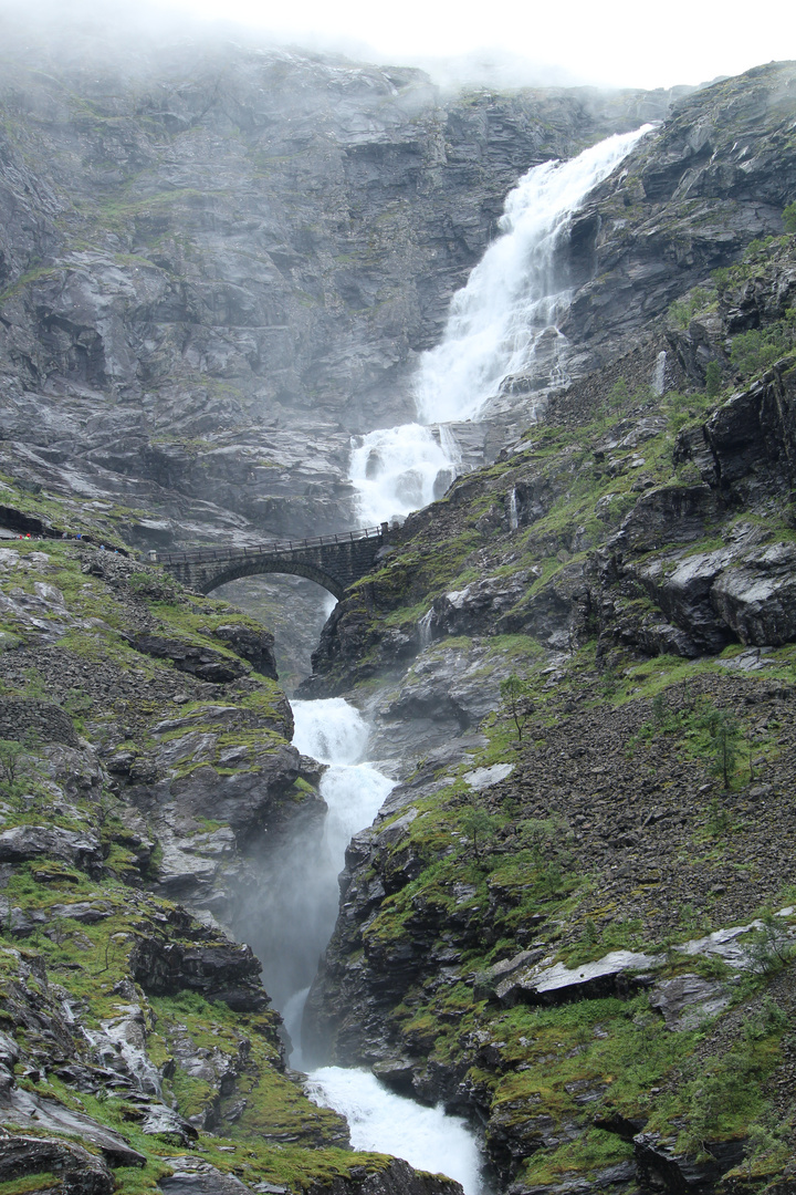 Wasserfall an den Trollstigen