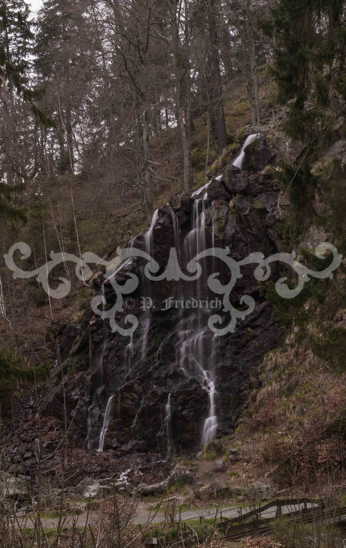 Wasserfall an der B4