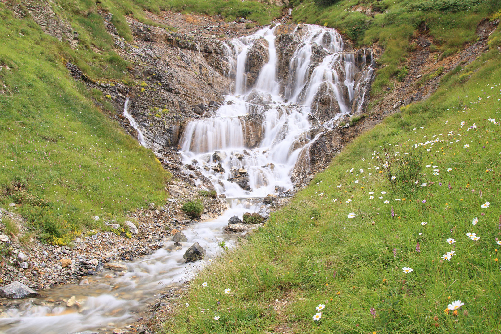 Wasserfall an Zufluss der Albula