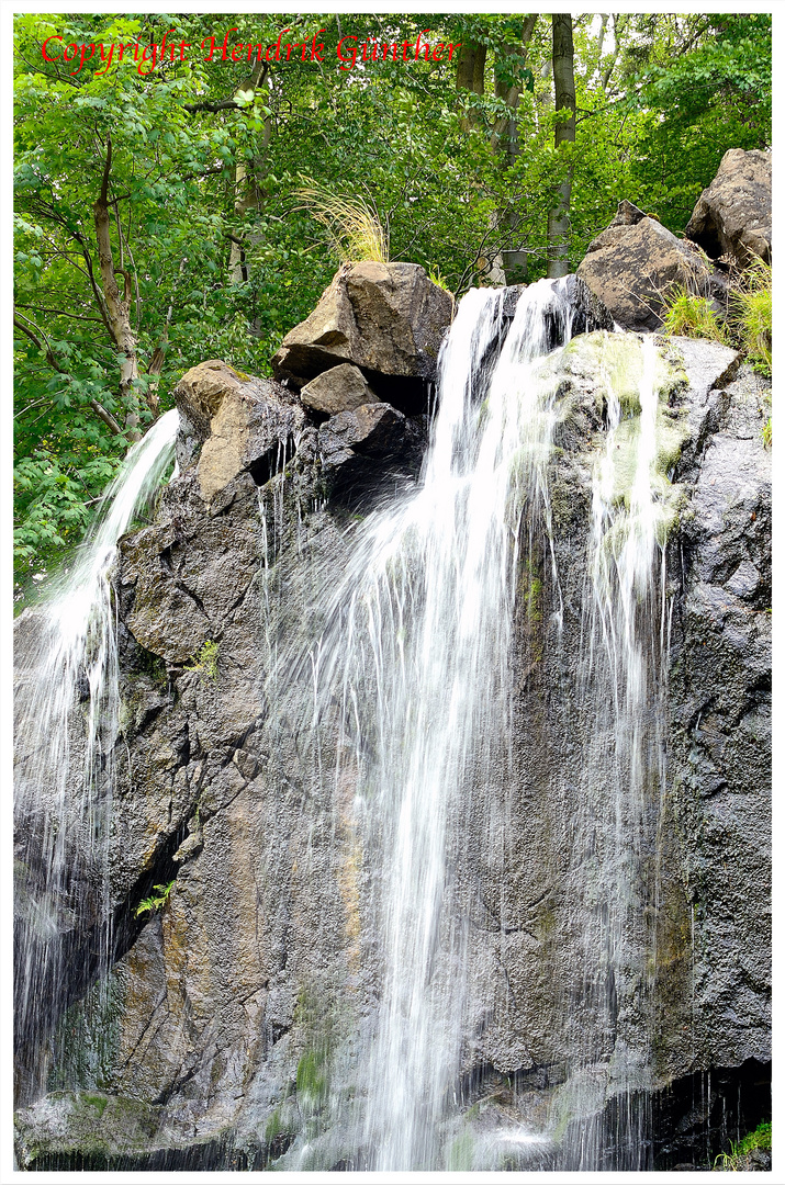 Wasserfall auf dem Weg zum Torfhaus