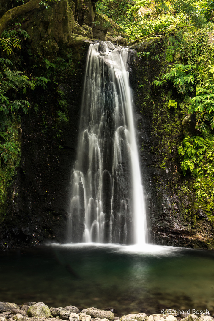 Wasserfall auf den Azoren