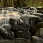 Wasserfall bei Abenddämmerung