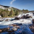 Wasserfall bei Likholefossen, mit modernen duplex-Edelstahl-Brücke, Norwegen