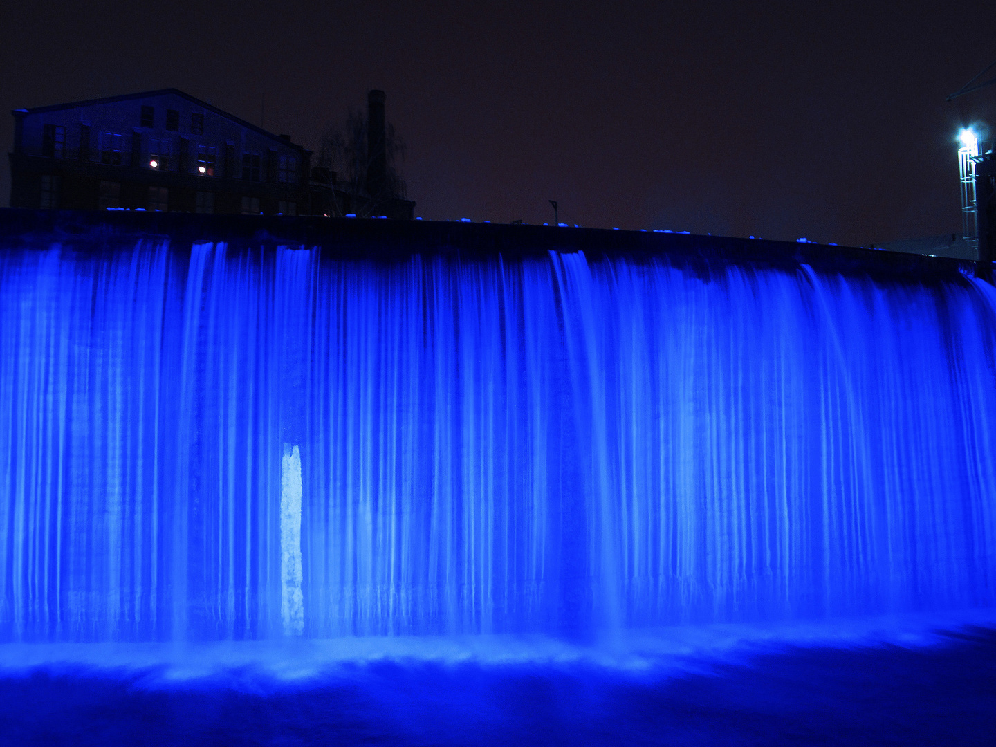 Wasserfall bei Nacht