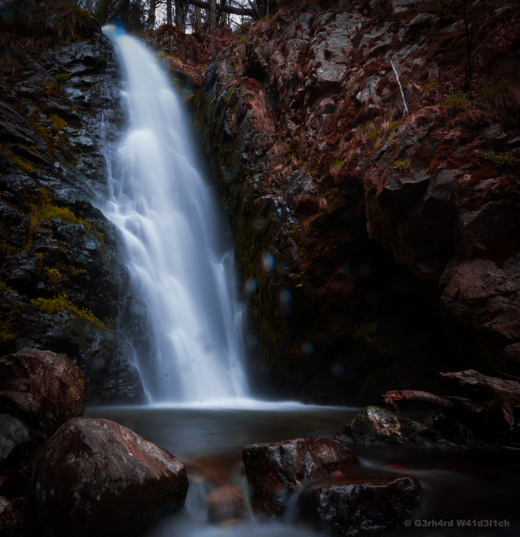 Wasserfall bei Regenwetter