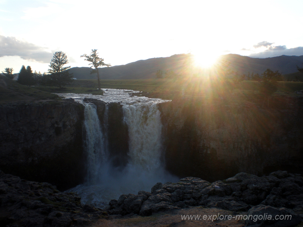 Wasserfall beim Sonnenuntergang