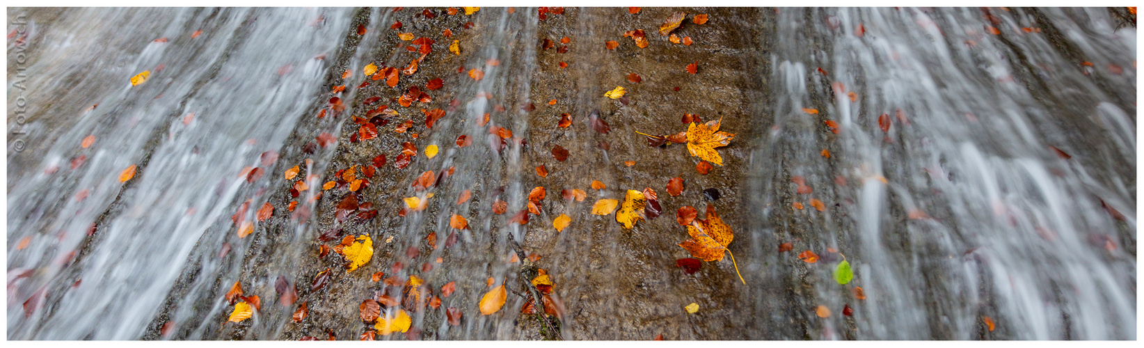 Wasserfall, dasselbe Motiv in verschiedenen Varianten