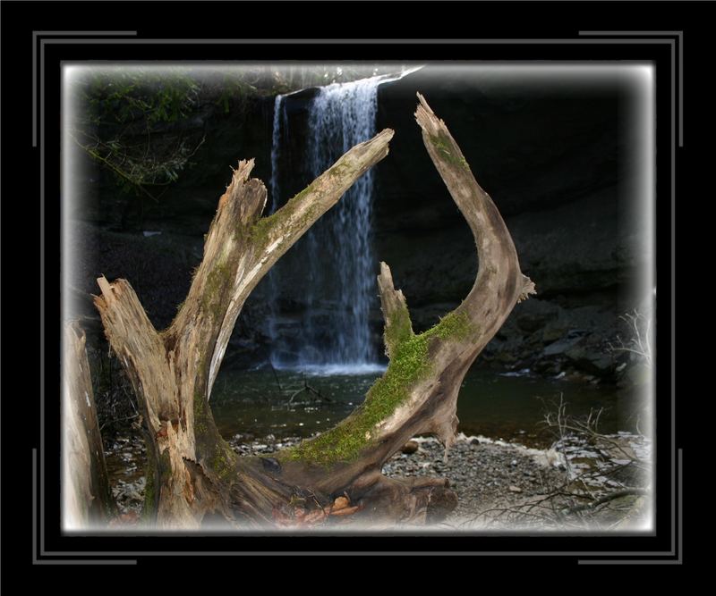 Wasserfall durchs Nadelör