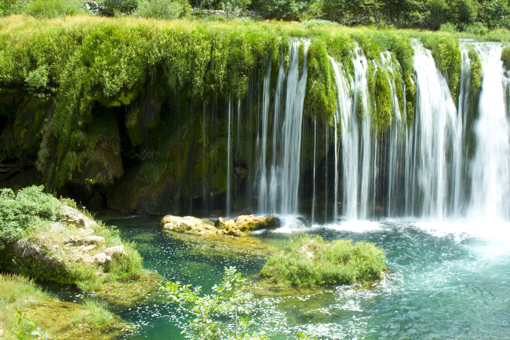 Wasserfall, Fluss Zrmanja (Kroatien)