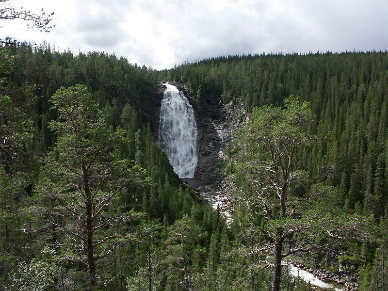 Wasserfall "Henfallet" in Norwegen