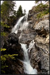 Wasserfall im April