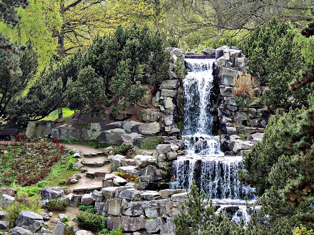 Wasserfall im Grugapark Essen