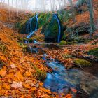 Wasserfall im Herbst