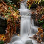 Wasserfall im Herbst