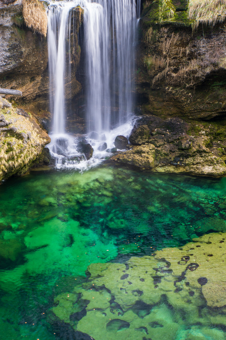 Wasserfall im Hochformat