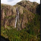 Wasserfall im Jossingfjord in Norwegen