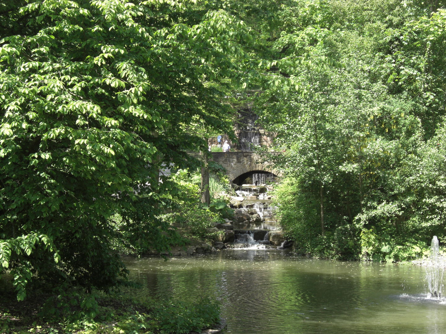 Wasserfall im Kurpark ..