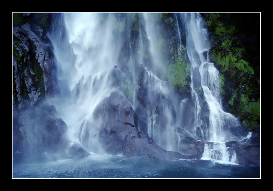 Wasserfall im Milford Sound