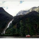 Wasserfall im Milford Sound