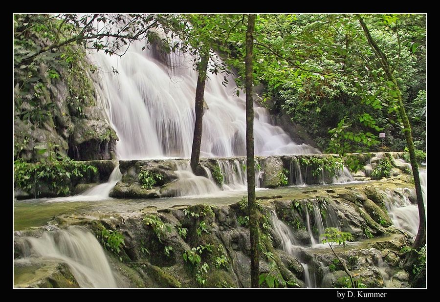 Wasserfall im Regenwald von Palenque