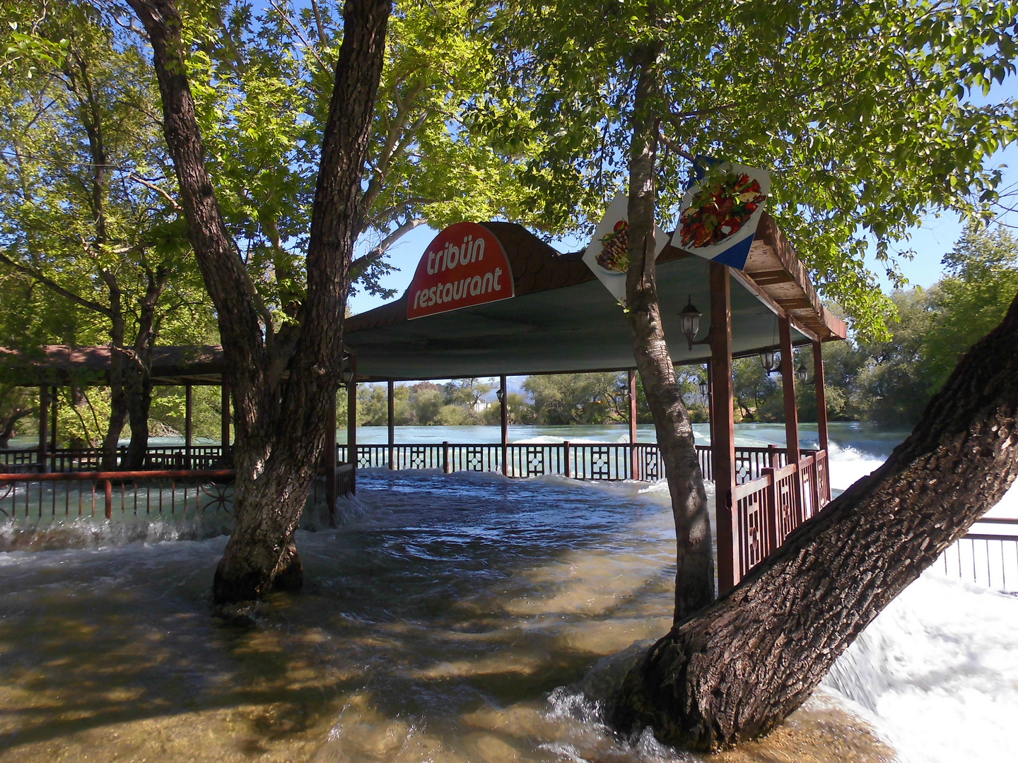 Wasserfall im Restaurant