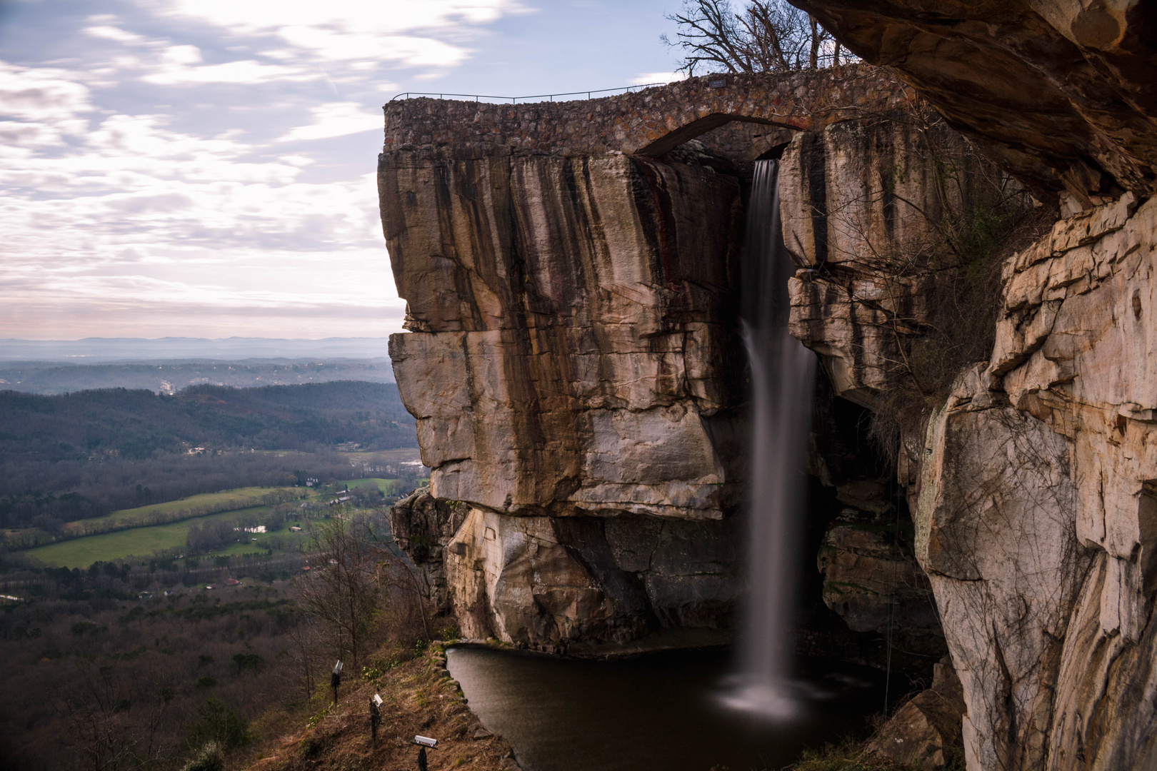 Wasserfall im Rock City Gardens