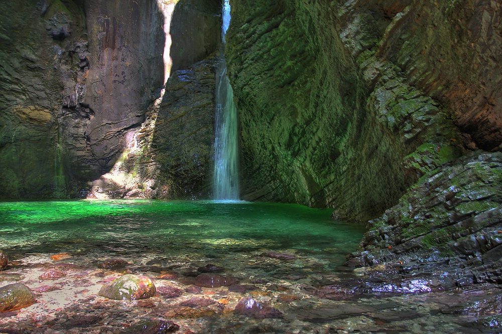 Wasserfall im Socatal (Slowenien)