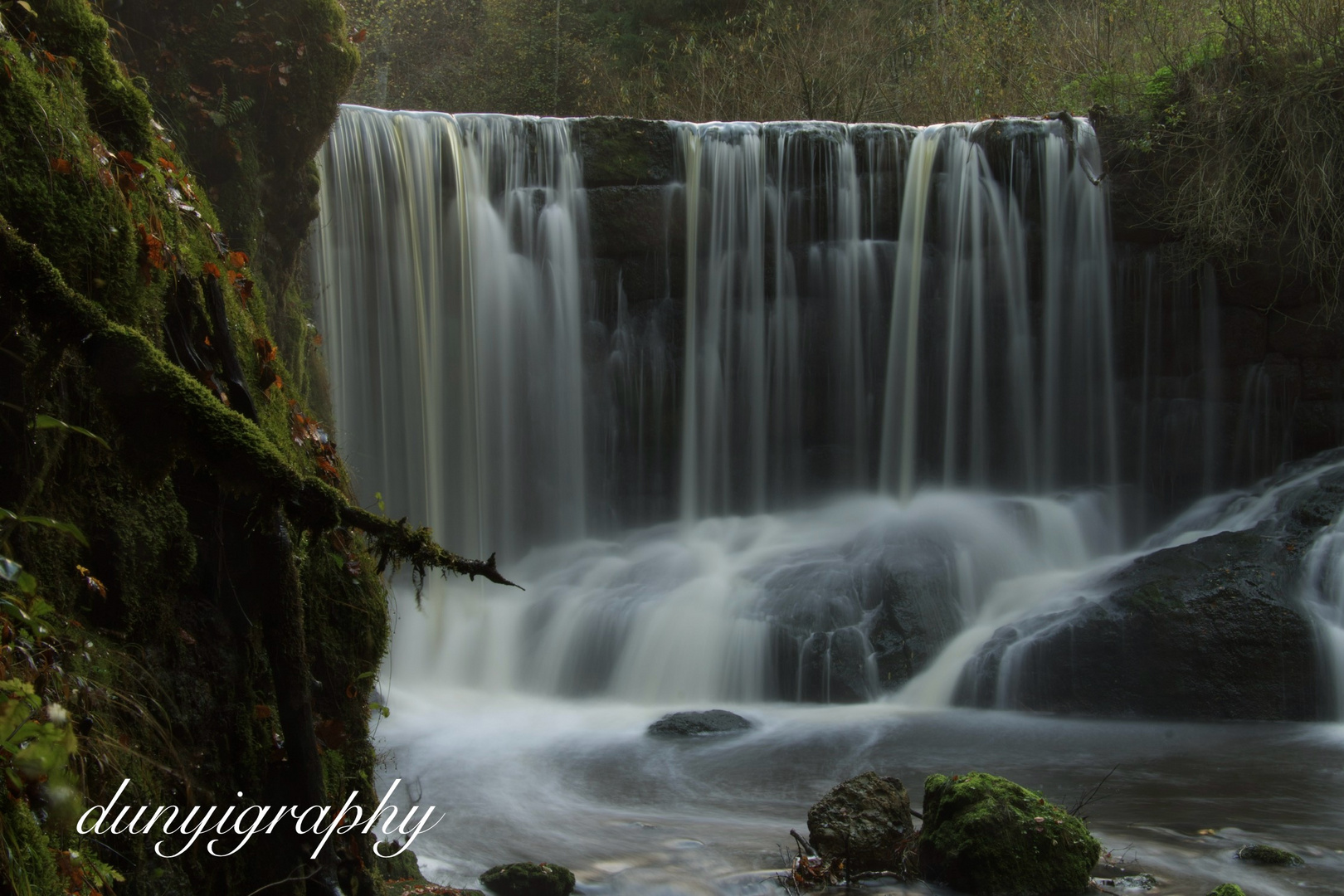 Wasserfall im Spätsommer 