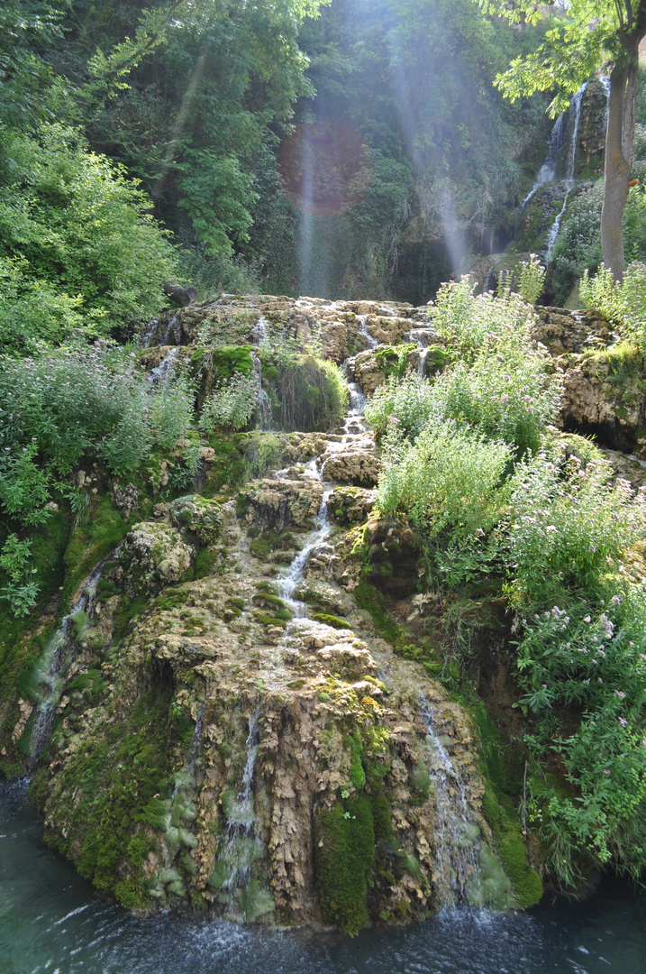 Wasserfall im spanischen Orbaneja del Castillo