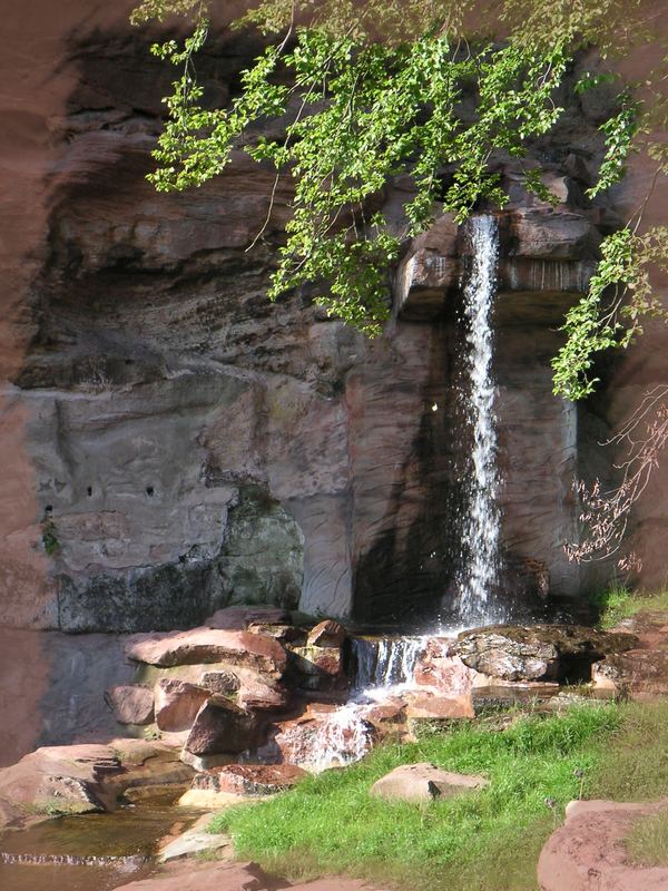 Wasserfall im Tiergarten Nürnberg