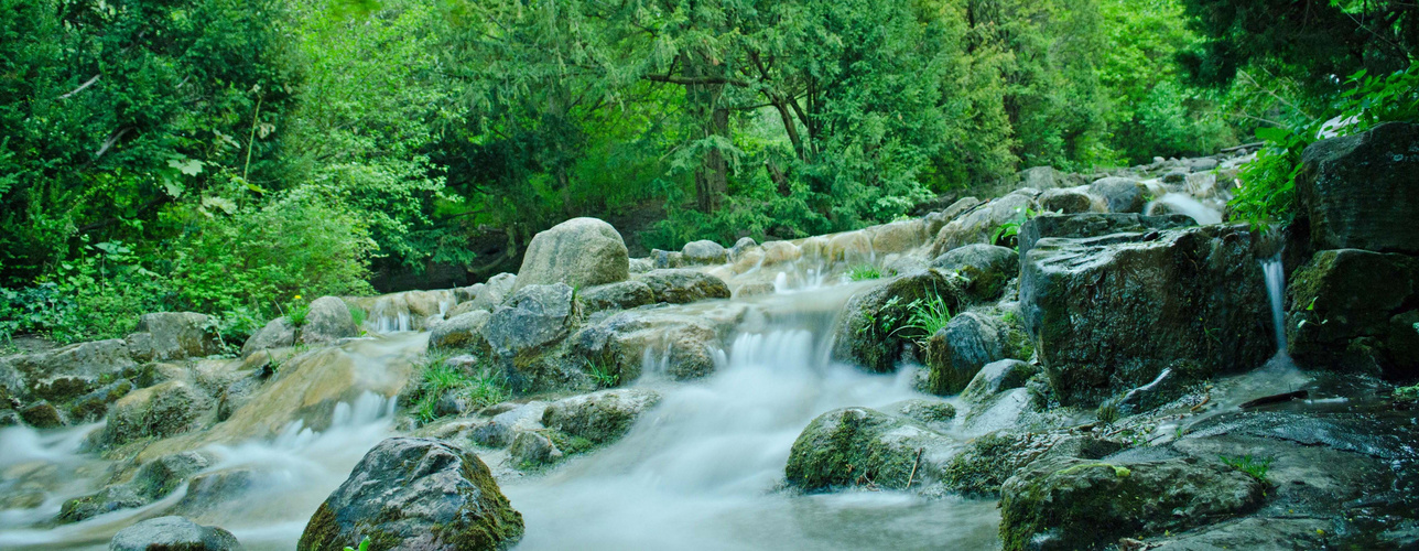 Wasserfall im Viktoriapark in Kreuzberg