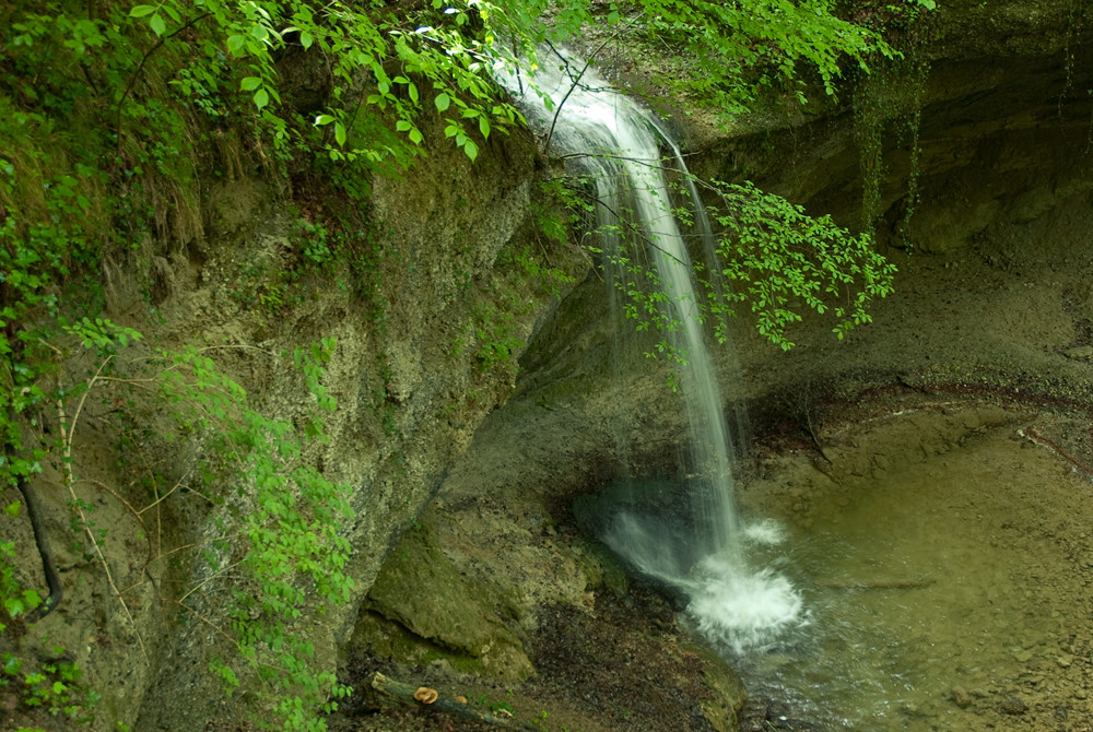 Wasserfall im Wald