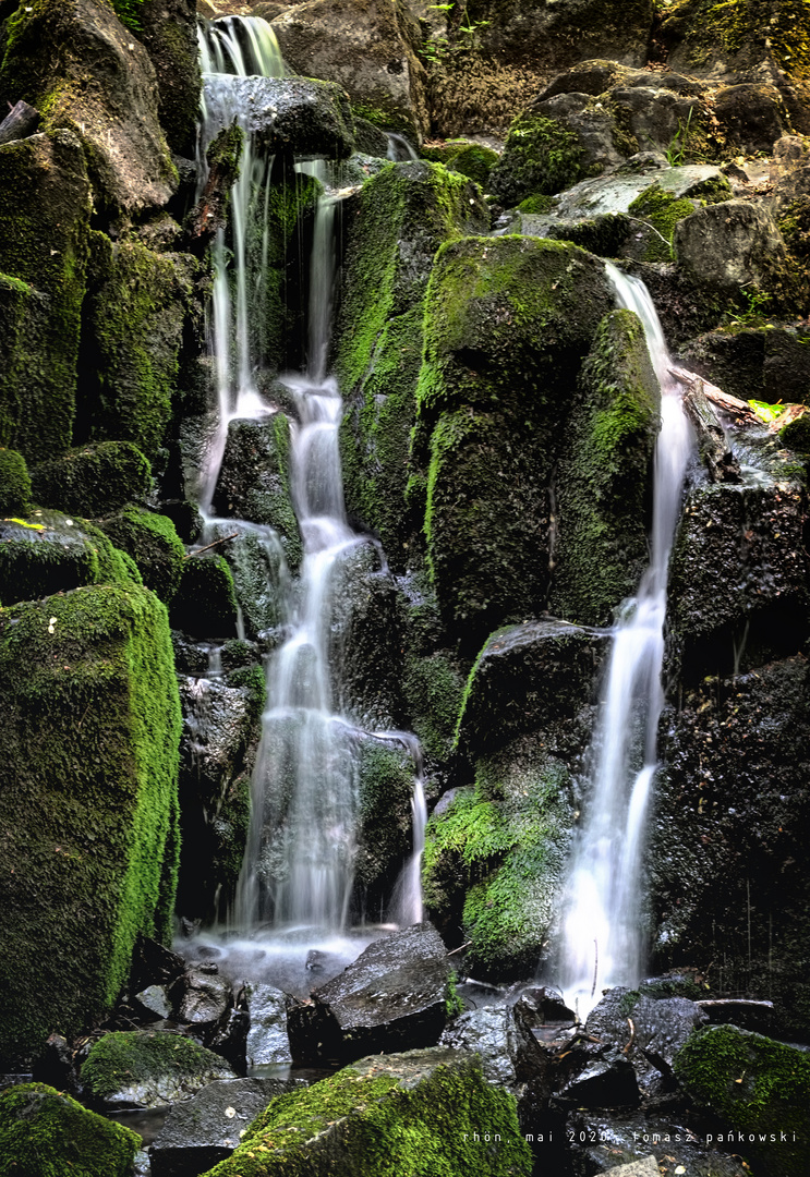 Wasserfall im Wald