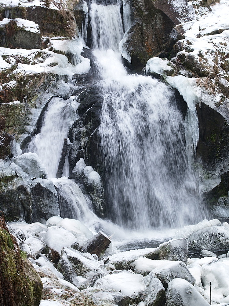 Wasserfall im Winter