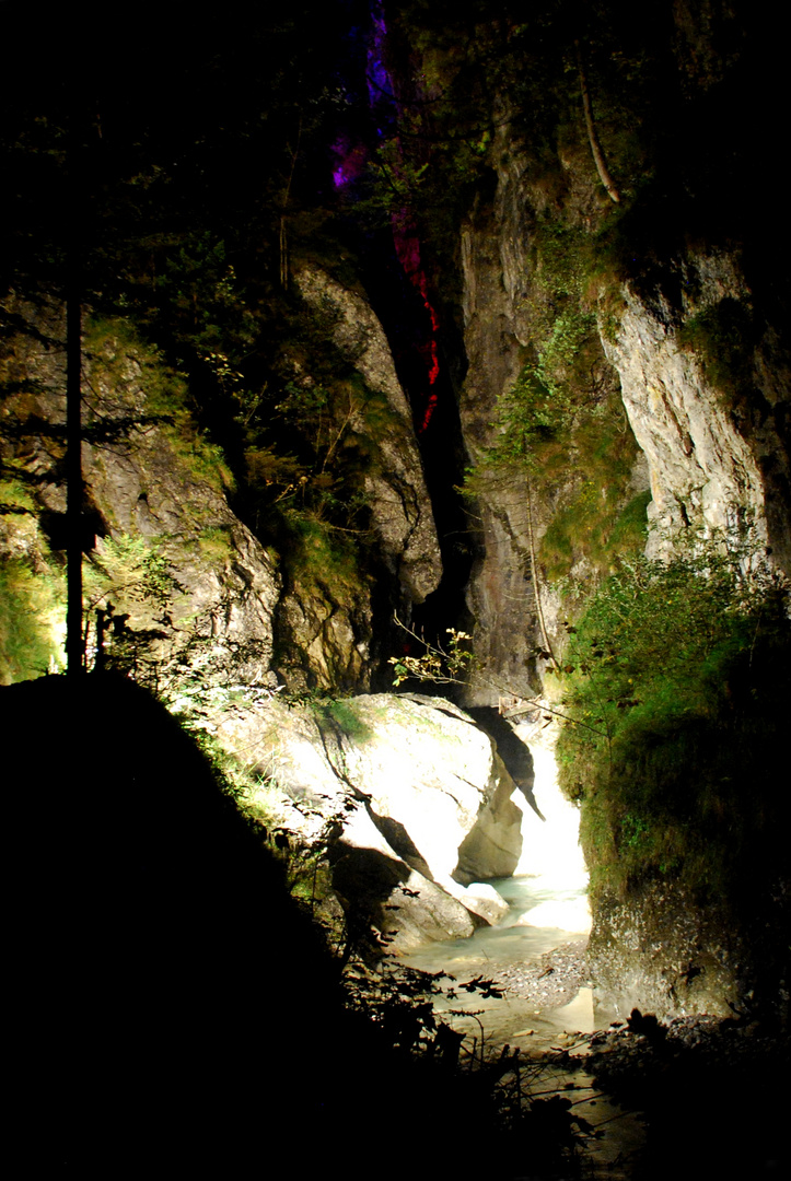 Wasserfall im Zauberwald