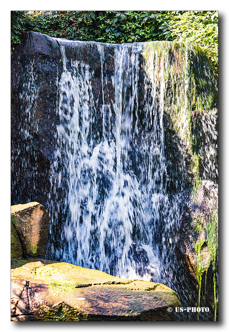 Wasserfall im Zoo