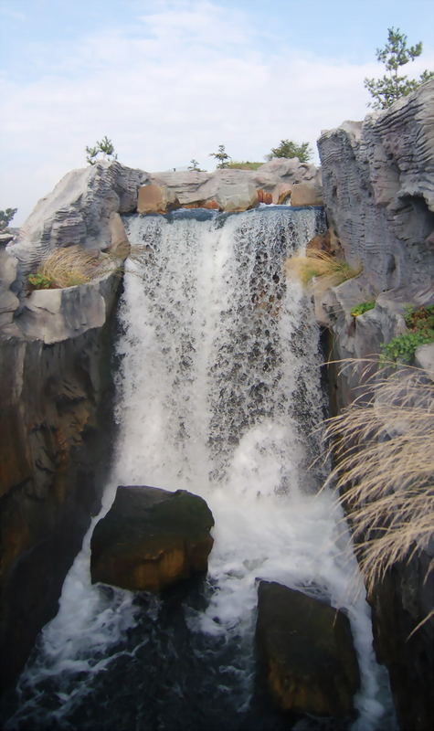 Wasserfall im Zoom Erlebnispark (Bereich Alaska)