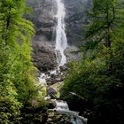 Wasserfall in den Bergen