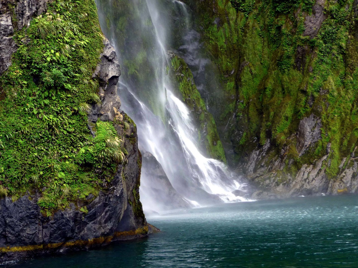 Wasserfall in den Milford Sounds