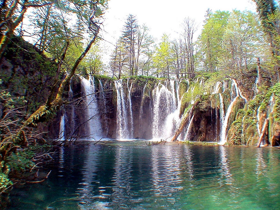 Wasserfall in den Plitwitzer Seen