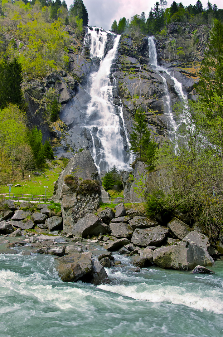 Wasserfall in den Sarca, den Zufluss zum Gardasee