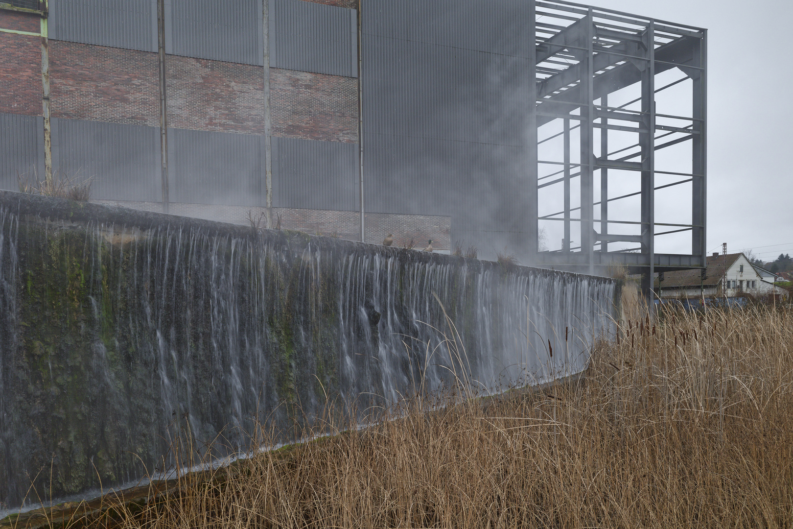 Wasserfall in den Wassergärten Landsweiler-Reden (2)