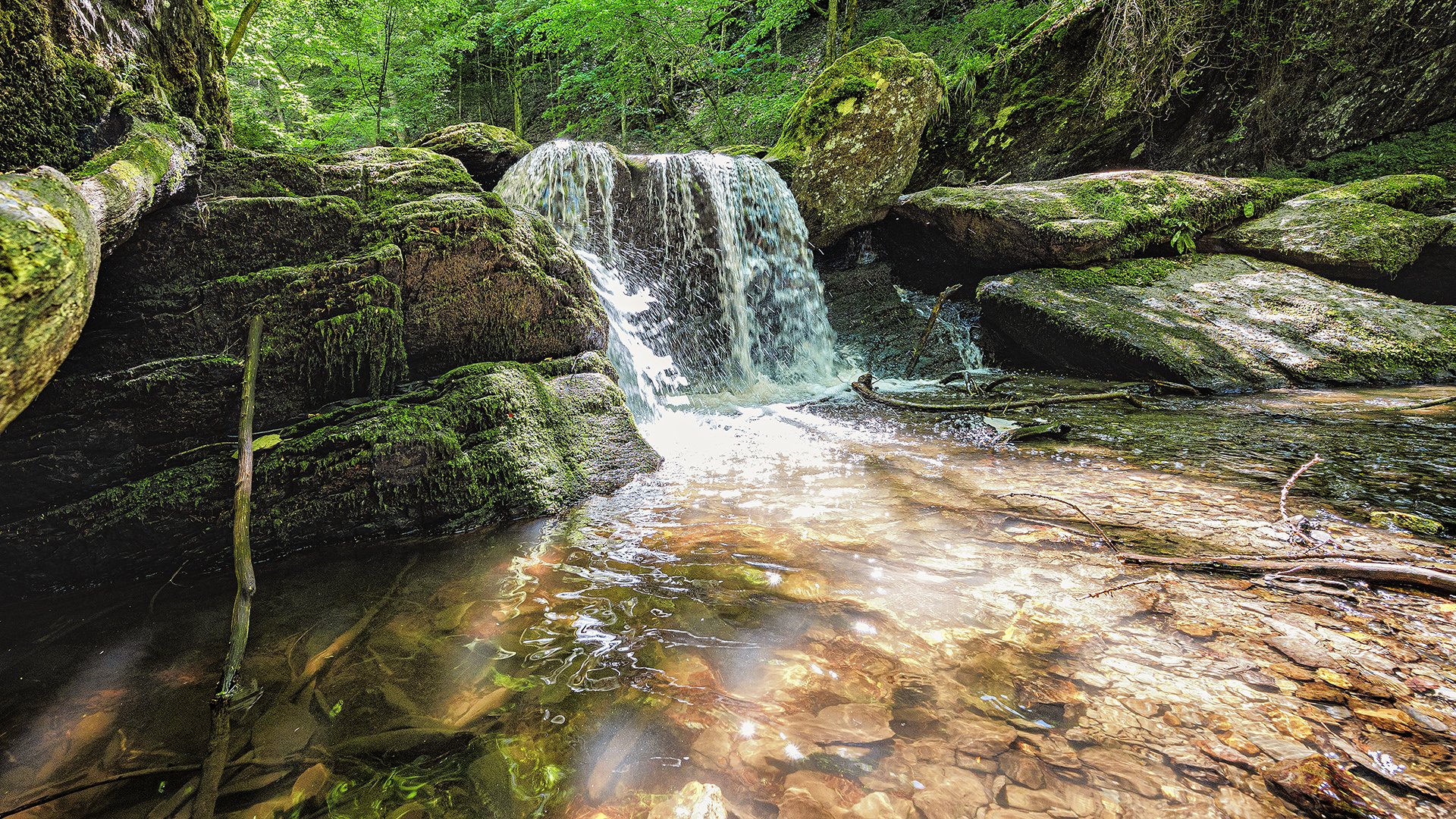 Wasserfall in der Ehrbachklamm 01